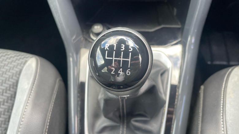 Volkswagen T-Roc 1.6 TDI R-Line 5dr Diesel Hatchback